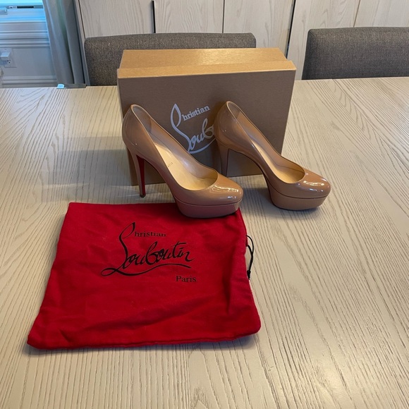 Beautiful authentic Christian louboutin heels - Picture 4 of 10